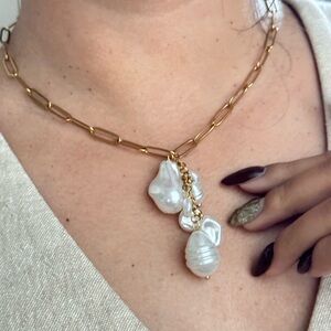 Elegant Gold and Silver Pendant Necklace